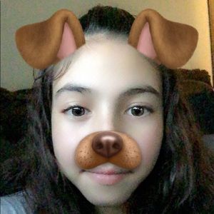 Meet your Posher, Carolina